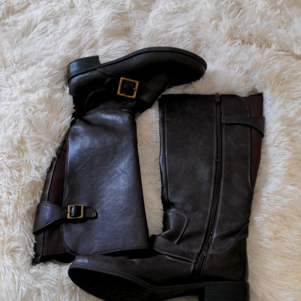 Brown boots
